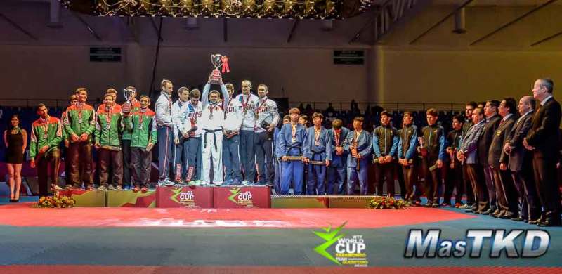 Podio Equipos Femeninos en la copa del Mundo por Equipos de Taekwondo