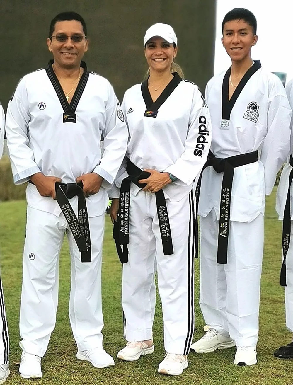 Alberto-Loaiza-e-Hijos-jpg.webp